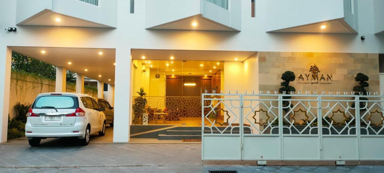 Ayman Syariah Hotel Сурабая Экстерьер фото